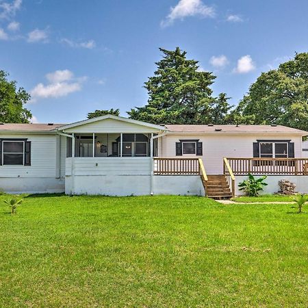 Kemp Home With Deck, Steps To Cedar Creek Lake! Exterior foto