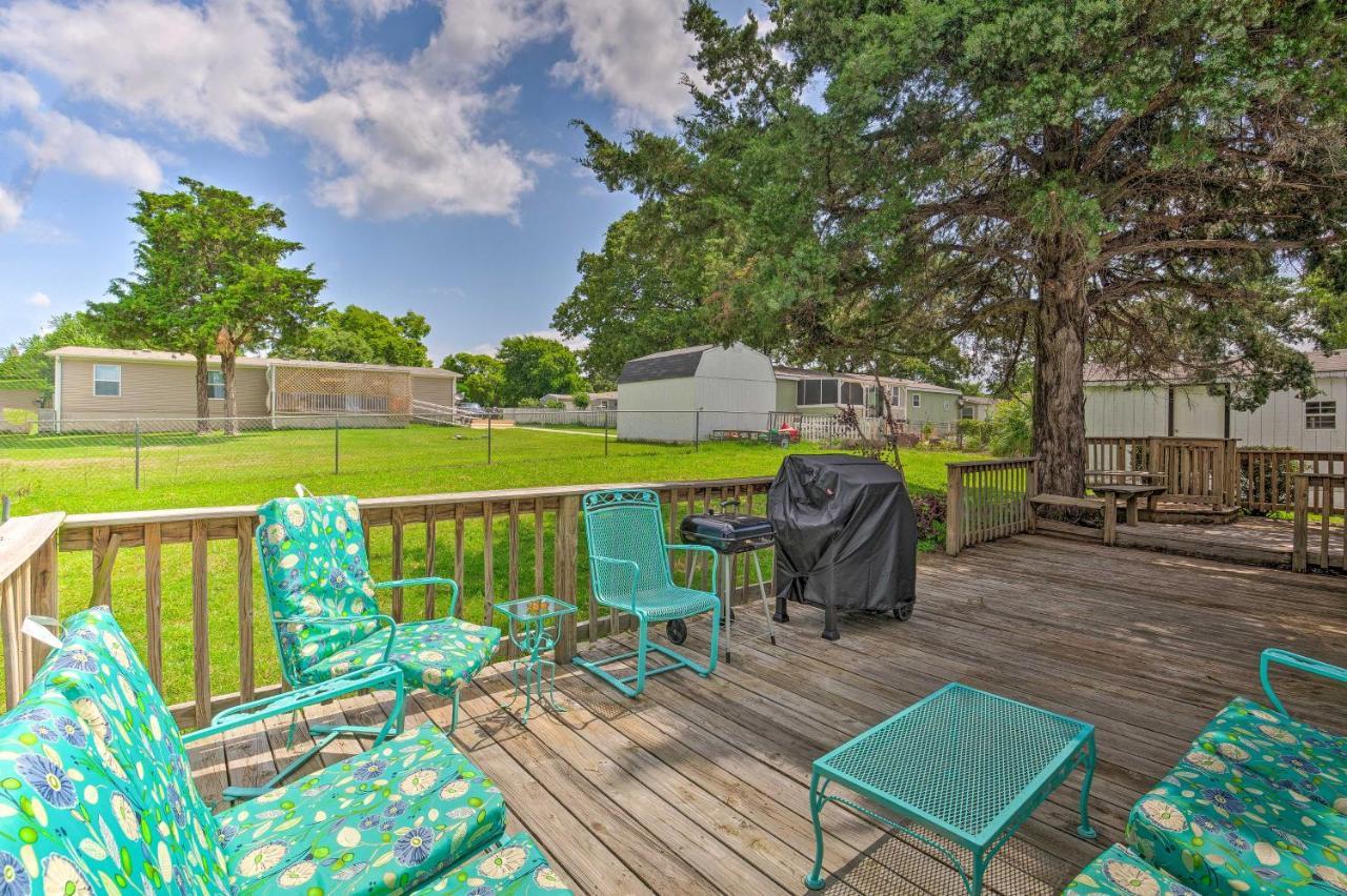 Kemp Home With Deck, Steps To Cedar Creek Lake! Exterior foto