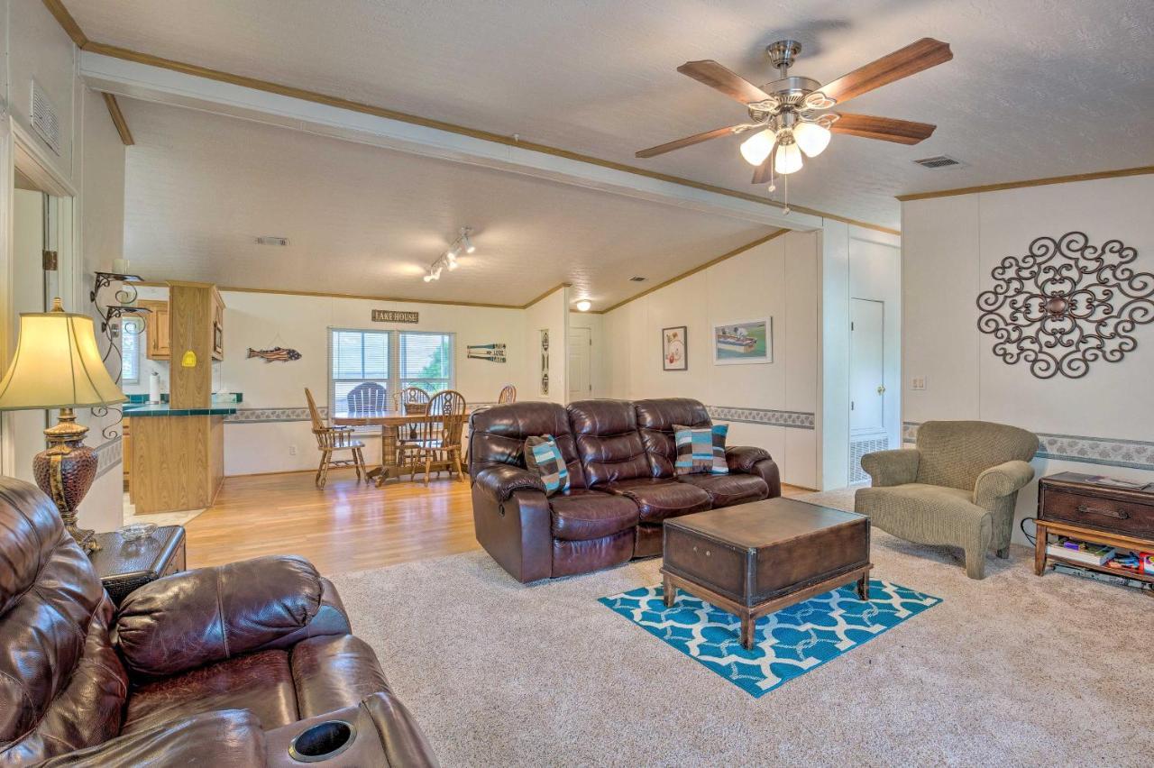 Kemp Home With Deck, Steps To Cedar Creek Lake! Exterior foto
