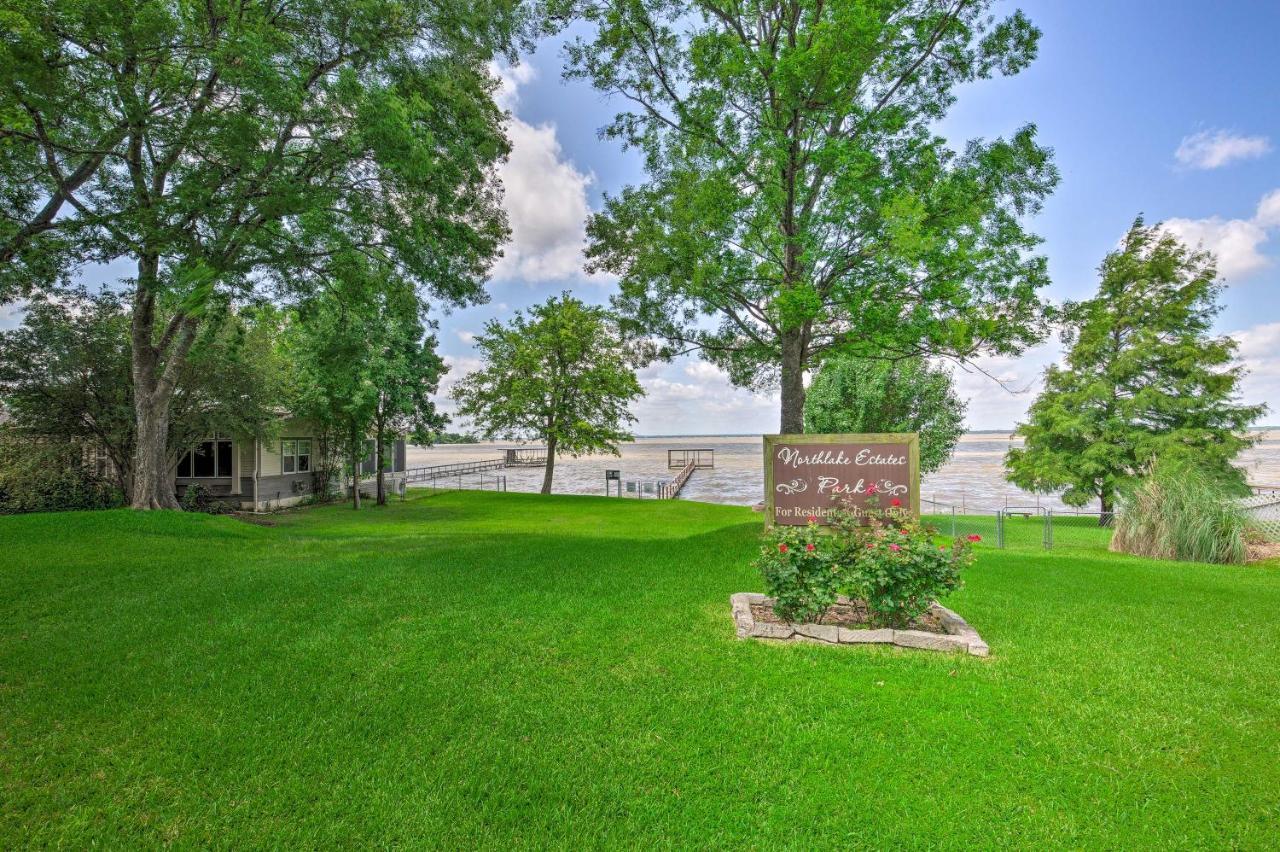 Kemp Home With Deck, Steps To Cedar Creek Lake! Exterior foto